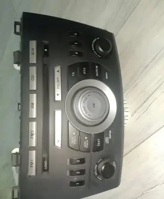 Mazda 3 II Radio/CD/DVD/GPS head unit PL374080