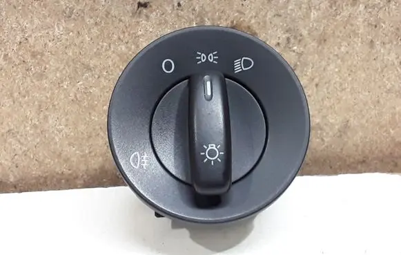 Skoda Octavia Mk2 (1Z) Light switch 1Z0941431B