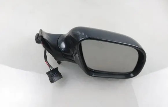 Audi A4 S4 B5 8D Front door electric wing mirror 