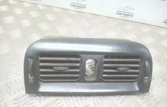 Mazda 626 Dash center air vent grill