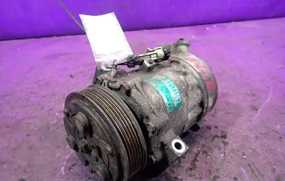 Opel Signum Air conditioning (A/C) compressor (pump) 13171593
