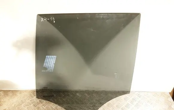 Volvo XC40 Rear door window glass 32244801