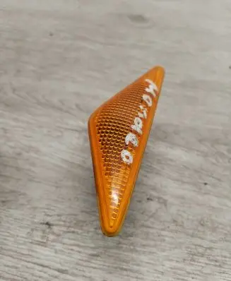 Front fender indicator light