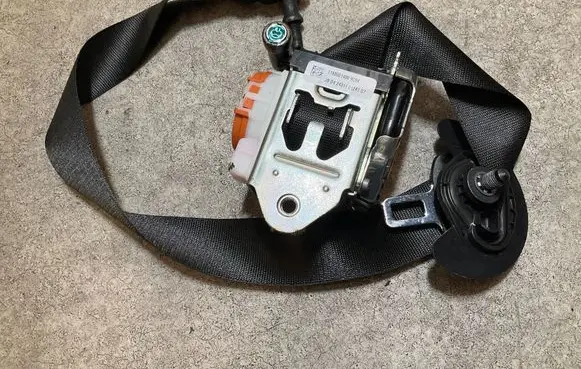 Mercedes-Benz A W177 Front seatbelt A1188601400