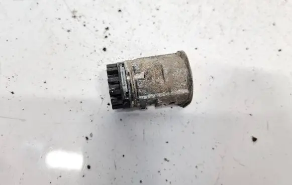 Audi A6 S6 C6 4F Front door lock (next to the handle) 4F0837063