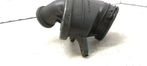 Intake resonator