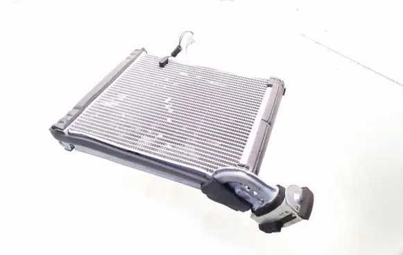 Toyota Avensis T270 Air conditioning (A/C) radiator (interior) 