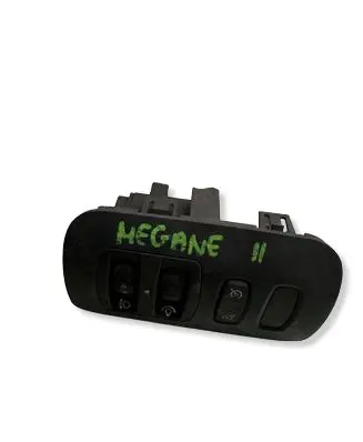 Renault Megane II Headlight level height control switch 8200176081