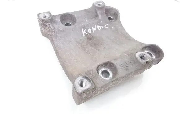 Honda CR-V A/C compressor mount bracket R06