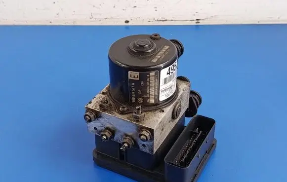 Volkswagen Golf IV ABS Pump 1K0614517H