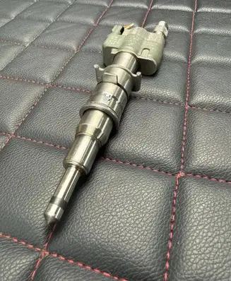 BMW 3 E90 E91 Fuel injector 7589048 758904809 10181010