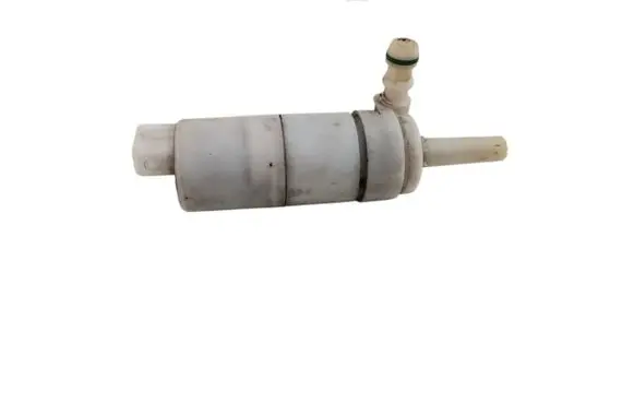 Volvo XC90 Windscreen/windshield washer pump 30663273