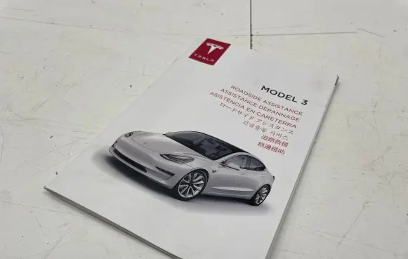 Tesla Model 3 Owners service history hand book 112979000F