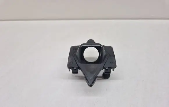 Renault Captur II Manufacturer badge logo/emblem 908893313R