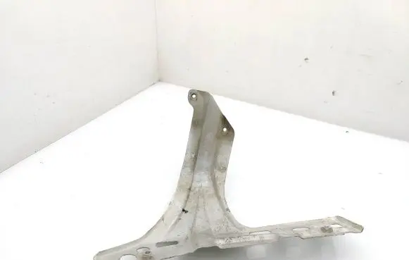 Volkswagen Caddy Fender mounting bracket 1T0821136