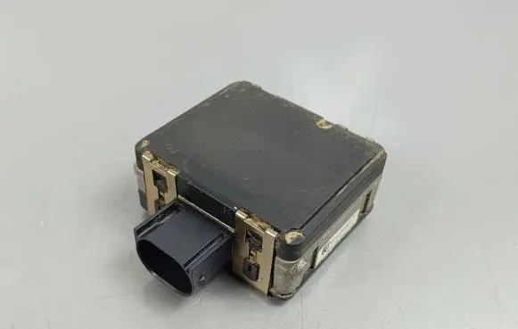 Distronic sensor radar