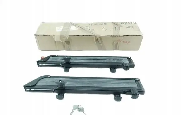 Hyundai Santa Fe Shock absorber/damper mounting bracket E8210-99003