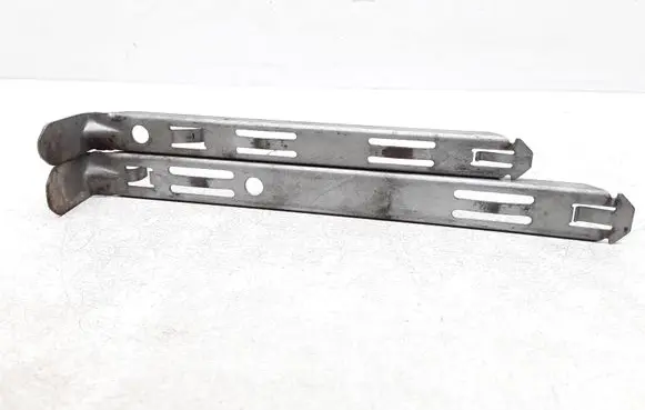 Volvo XC90 Headlight/headlamp mounting bracket 8637181 8637182