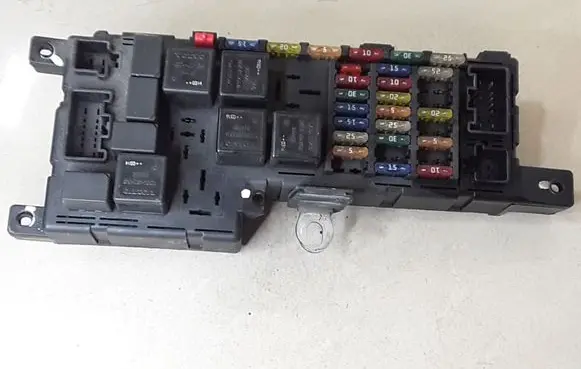 Volvo S60 Fuse module 8678449 9441160 9441161