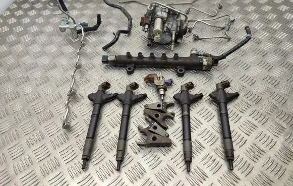 Toyota RAV 4 (XA40) Fuel injection system set 8945820051 221000R050 236700R090