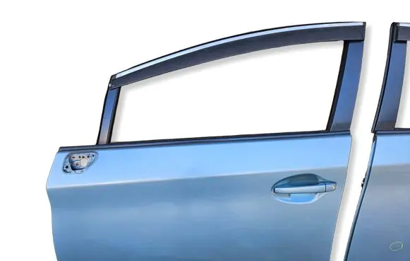Toyota Prius (XW30) Front door 6700247070