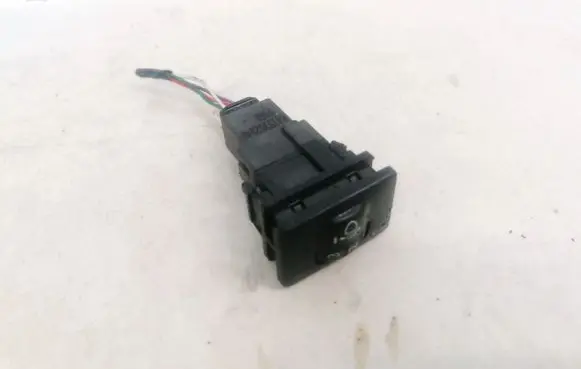 Toyota Avensis T270 Headlight level height control switch 8415202040