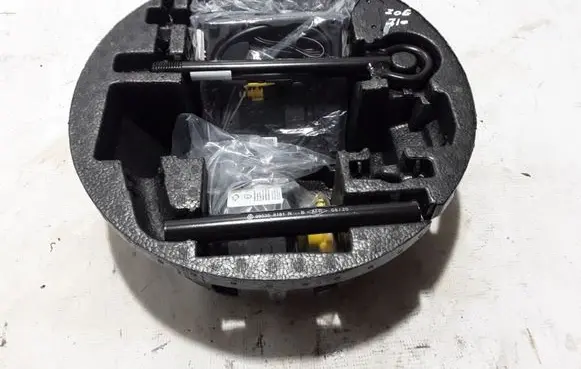 Renault Zoe Tool set 997500223R