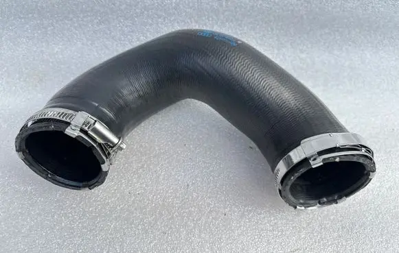 Intercooler hose/pipe