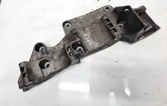 Volkswagen Golf IV Engine mounting bracket 045903143C