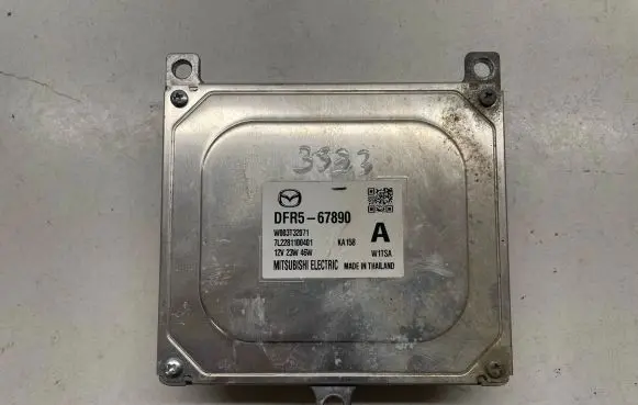 Mazda CX-3 Headlight ballast module Xenon W003T32071 DFR567890