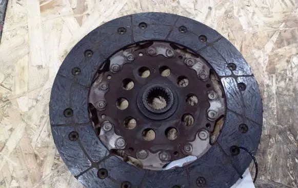 Opel Vectra C Clutch pressure plate 9223223 LUK