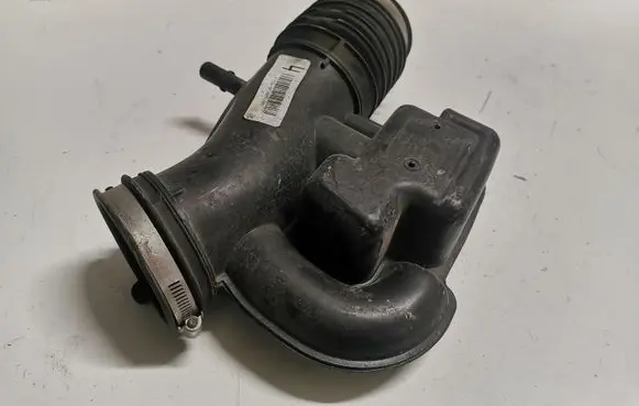 Ford Mustang V Air intake duct part BR339F805AB