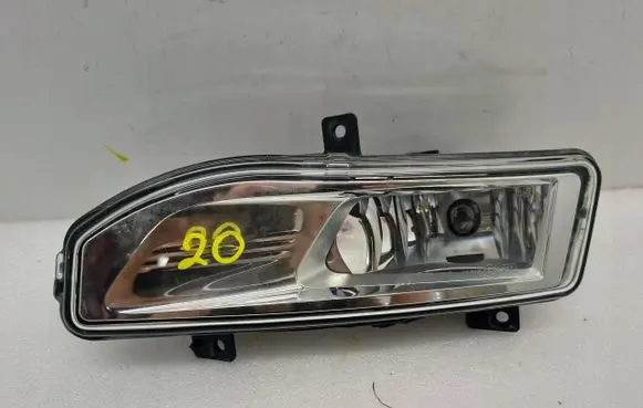 Nissan Leaf II (ZE1) Front fog light