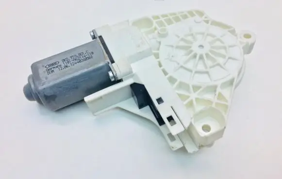 Audi A1 Front door window regulator motor 8K0959801C