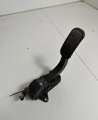 Toyota C-HR I Accelerator throttle pedal 78110F4021