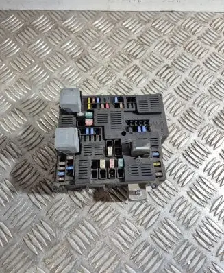 Volvo XC90 Fuse module 31473770