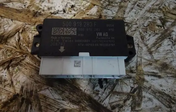 Seat Ibiza IV (6J,6P) Engine control unit/module 5Q0919283F
