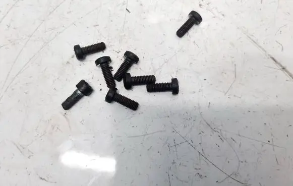 Volkswagen Polo III 6N 6N2 6NF Nuts/bolts 