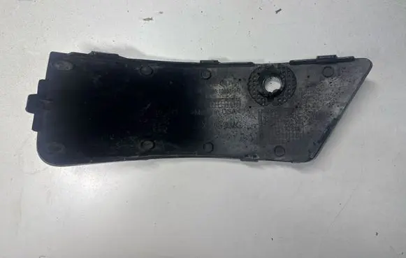Mercedes-Benz GL X166 Rear bumper corner part panel trim A1668851053