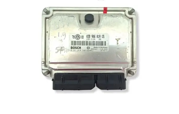 Volkswagen PASSAT B5.5 Engine control unit/module 038906019GS 0281010940