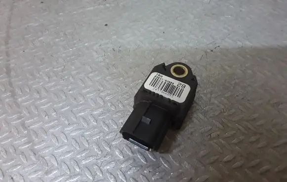 Toyota Auris 150 Airbag deployment crash/impact sensor 8983102080