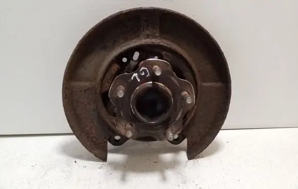 Nissan Leaf I (ZE0) Rear wheel hub