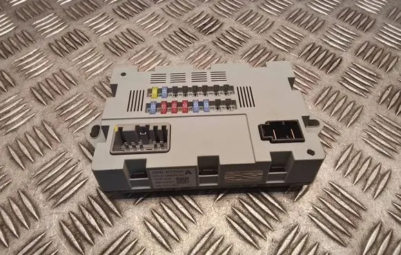 Land Rover Discovery Sport Fuse module cpla14q073aa 14q073aa qrbetyaaa