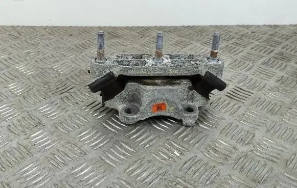 Jeep Grand Cherokee WL Gearbox mount 68576055AA