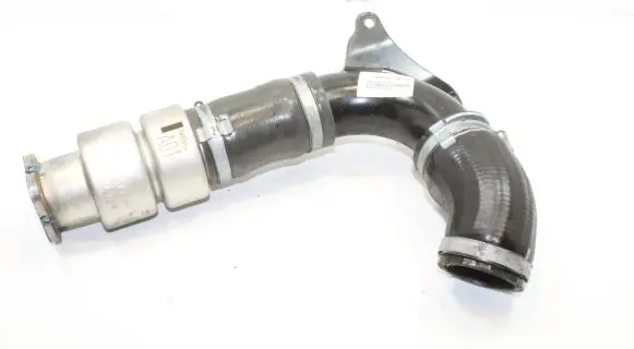 Volvo V40 Intercooler hose/pipe AV616C750AE