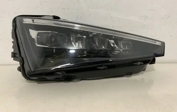 Skoda Scala Headlight/headlamp 657941016A