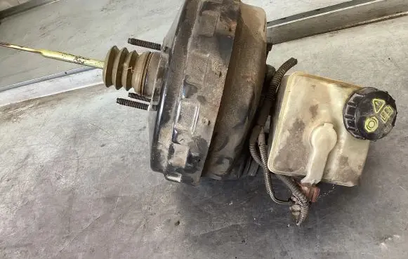 Volvo S60 Brake booster P30714322 216641 03775747014