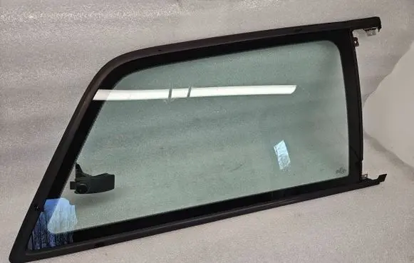 Audi A3 S3 8L Rear side window 8L3847100