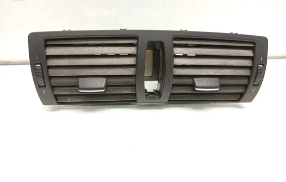 BMW 1 E81 E87 Dash center air vent grill 7059189
