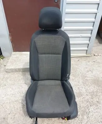Volkswagen Tiguan Front driver seat 5QF881105J